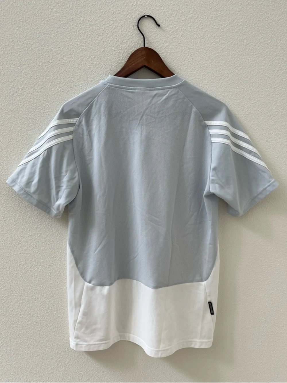 NWOT adidas Short Sleeve Athletic Tee with Three Stripes - Picture 5 of 6